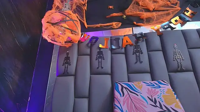 kissme luna online show from 10-29-25, 07:15