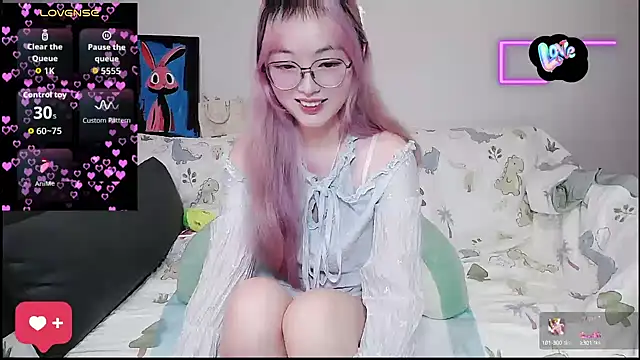 baby-yaya20 online show from 10-19-25, 08:42