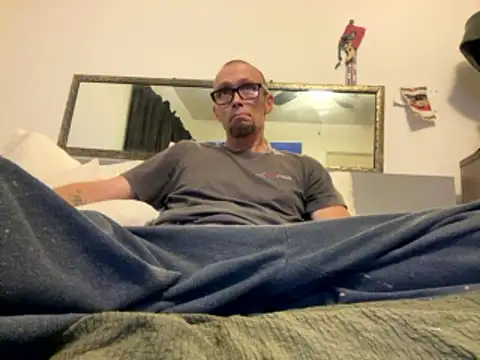 Snapshot of Nocturnal_Eros chatting on 01-17-26, 03:00 Nocturnal Eros online show from 01-17-26, 03:00