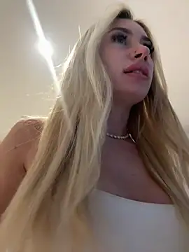 SexySaraxxoo online show from 04-29-26, 09:57