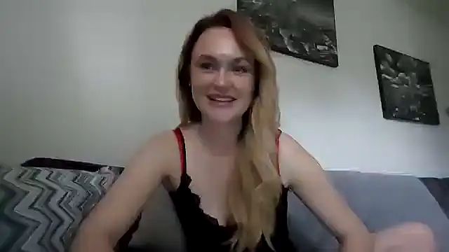 Snapshot of Rovelaa chatting on 07-07-26, 12:20 Rovelaa online show from 07-07-26, 12:20