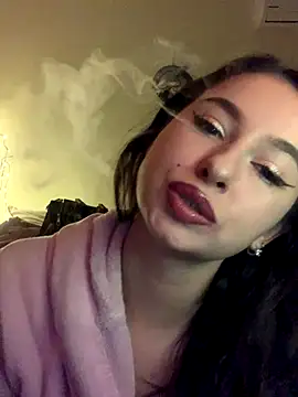 Snapshot of SunnyDane chatting on 12-16-25, 01:43 SunnyDane online show from 12-16-25, 01:43