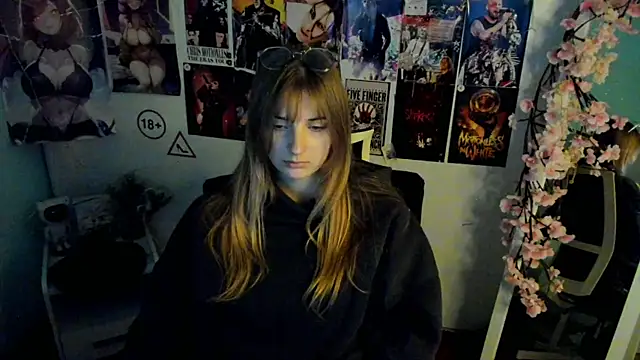 Snapshot of NeyliDream chatting on 11-29-25, 01:14 NeyliDream online show from 11-29-25, 01:14