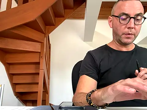 Snapshot of Marronglace1 chatting on 10-08-25, 12:25 Marronglace1 online show from 10-08-25, 12:25