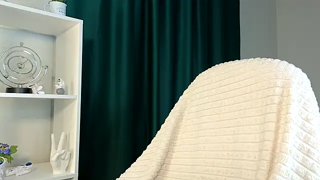 Snapshot of MarkShot_ chatting on 09-22-25, 02:19 MarkShot online show from 09-22-25, 02:19