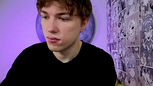 Snapshot of MarkShot_ chatting on 10-19-25, 03:23 MarkShot online show from 10-19-25, 03:23