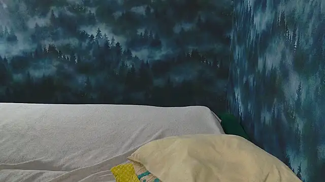 Snapshot of MarkShot_ chatting on 10-23-25, 04:50 MarkShot online show from 10-23-25, 04:50