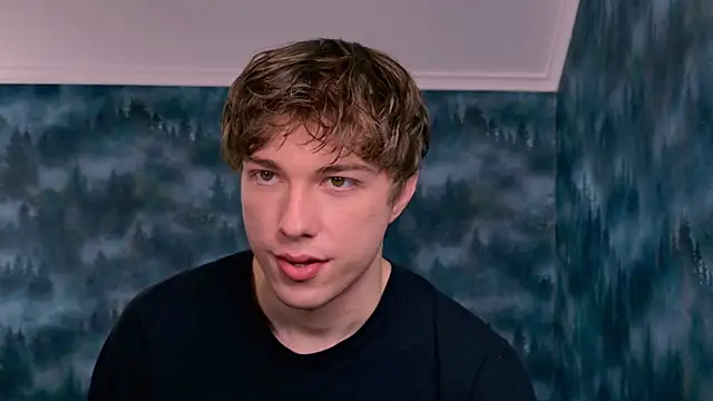 Snapshot of MarkShot_ chatting on 10-27-25, 04:22 MarkShot online show from 10-27-25, 04:22