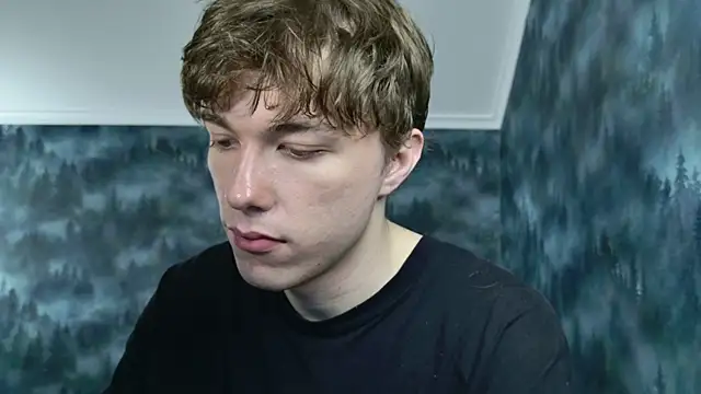 Snapshot of MarkShot_ chatting on 10-28-25, 04:42 MarkShot online show from 10-28-25, 04:42