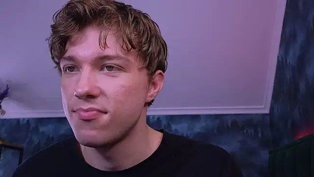 Snapshot of MarkShot_ chatting on 11-13-25, 05:01 MarkShot online show from 11-13-25, 05:01