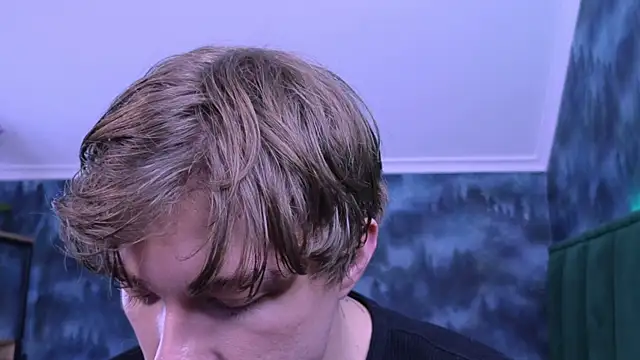 Snapshot of MarkShot_ chatting on 12-02-25, 05:19 MarkShot online show from 12-02-25, 05:19