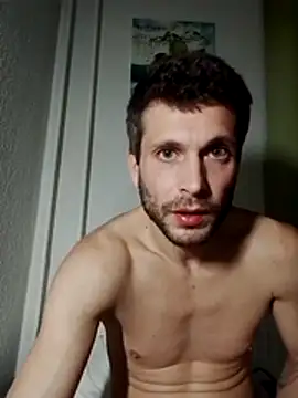 Snapshot of Malcom2f chatting on 01-07-26, 03:09 Malcom2f online show from 01-07-26, 03:09