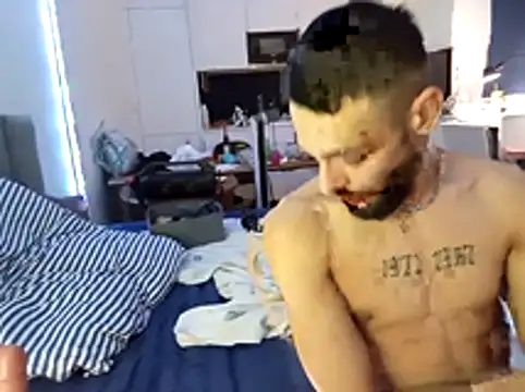 Snapshot of Malcom2f chatting on 03-01-26, 03:36 Malcom2f online show from 03-01-26, 03:36