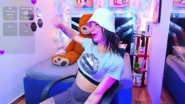 Snapshot of Charlotte_Landry__ chatting on 02-28-26, 04:52 Charlotte Landry online show from 02-28-26, 04:52