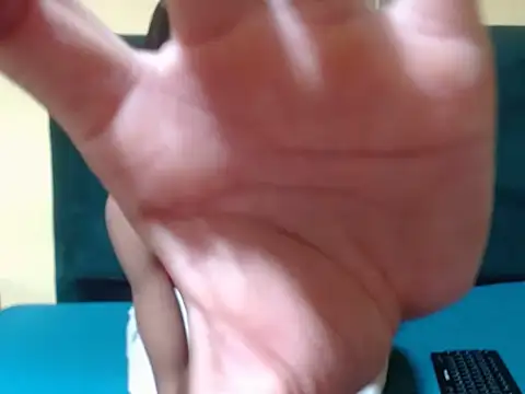 Freaky-Nicky18 online show from 11-09-25, 07:50