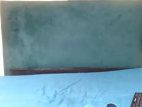 Freaky-Nicky18 online show from 11-18-25, 12:20