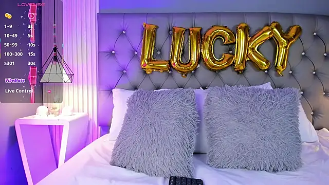 LunaBloomn online show from 03-17-26, 05:16