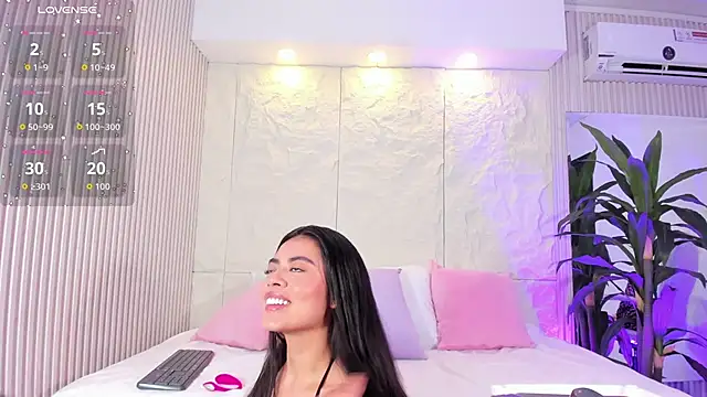 Isabellax21 online show from 11-21-25, 04:44