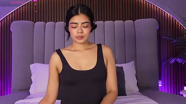 Isabellax21 online show from 06-19-26, 04:17