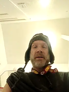 Mrdano0000 online show from 12-22-25, 01:24