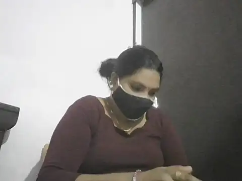 Snapshot of Nisha-telugu chatting on 09-20-25, 07:37 Nisha-telugu online show from 09-20-25, 07:37