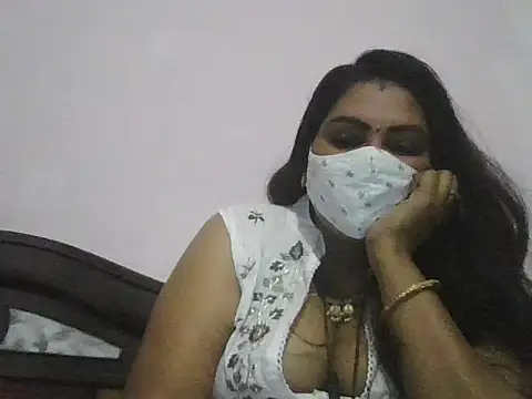 Snapshot of Nisha-telugu chatting on 10-07-25, 05:43 Nisha-telugu online show from 10-07-25, 05:43