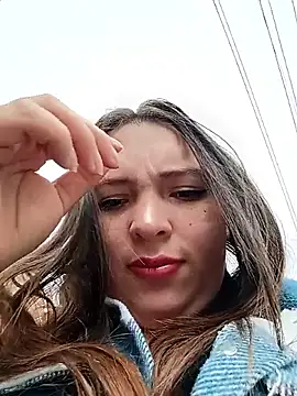 Snapshot of Lunna_azul chatting on 09-27-25, 02:00 Lunna azul online show from 09-27-25, 02:00