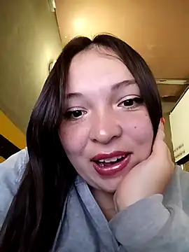 Snapshot of Lunna_azul chatting on 10-16-25, 11:22 Lunna azul online show from 10-16-25, 11:22