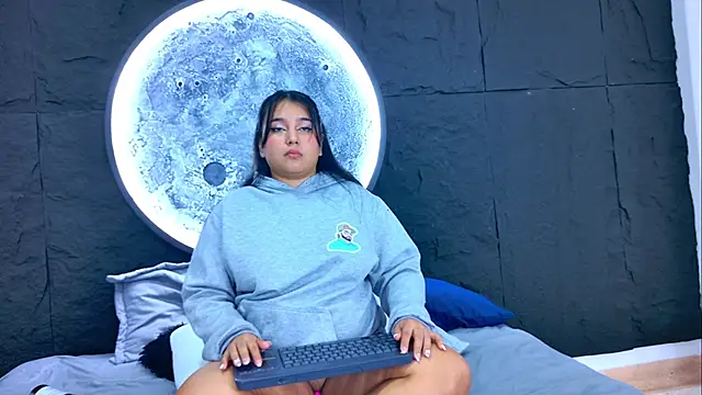 IvannaaVega online show from 04-02-26, 05:05