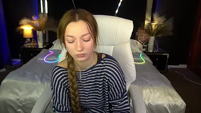 FoxyMayy online show from 11-20-25, 02:17