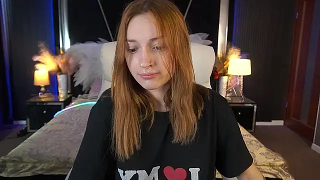 Snapshot of FoxyMayy chatting on 06-24-26, 12:59 FoxyMayy online show from 06-24-26, 12:59