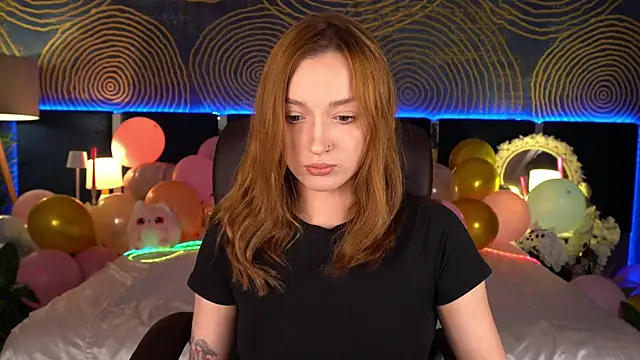 Snapshot of FoxyMayy chatting on 06-30-26, 12:39 FoxyMayy online show from 06-30-26, 12:39