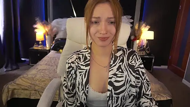 Snapshot of FoxyMayy chatting on 07-31-26, 12:48 FoxyMayy online show from 07-31-26, 12:48