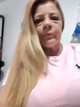 Snapshot of Casandra_Cruz chatting on 10-05-25, 01:42 Casandra Cruz online show from 10-05-25, 01:42