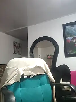 Snapshot of Casandra_Cruz chatting on 10-14-25, 11:55 Casandra Cruz online show from 10-14-25, 11:55