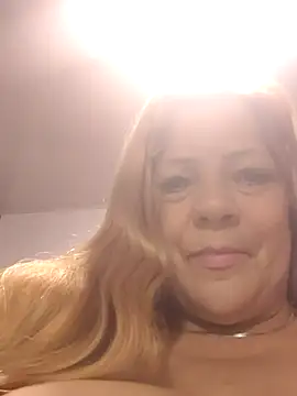 Snapshot of Casandra_Cruz chatting on 10-19-25, 02:45 Casandra Cruz online show from 10-19-25, 02:45