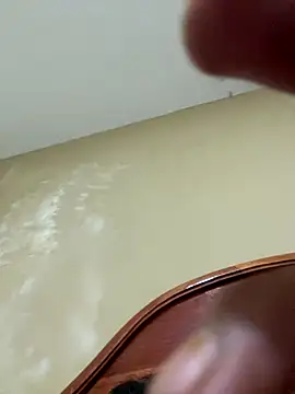 Snapshot of CringingWaitress chatting on 11-15-25, 09:50 CringingWaitress online show from 11-15-25, 09:50