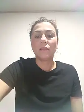 Snapshot of vanessa-titisM chatting on 09-27-25, 02:49 vanessa-titisM online show from 09-27-25, 02:49