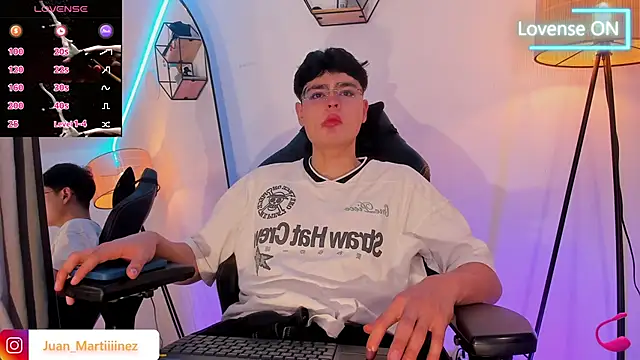 Snapshot of Im_Juaniito chatting on 10-05-25, 04:11 Im Juaniito online show from 10-05-25, 04:11