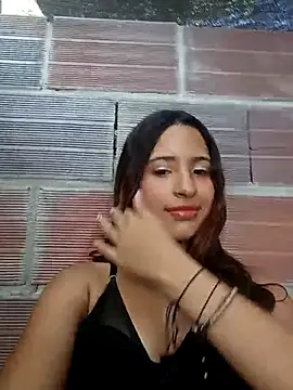 Snapshot of Sweet-Doncella chatting on 09-26-25, 01:37 Sweet-Doncella online show from 09-26-25, 01:37