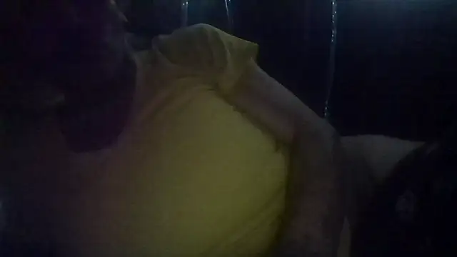 Snapshot of 13itch_Im-iT chatting on 09-19-25, 06:59 13itch Im-iT online show from 09-19-25, 06:59