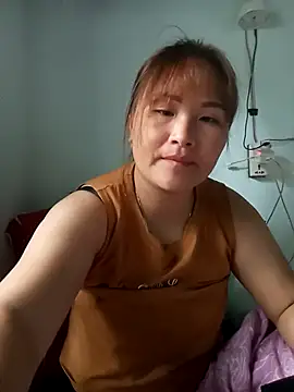 Snapshot of Tamara-a chatting on 10-29-25, 01:19 Tamara-a online show from 10-29-25, 01:19