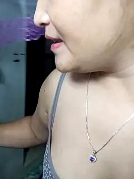 Snapshot of Tamara-a chatting on 11-09-25, 12:36 Tamara-a online show from 11-09-25, 12:36