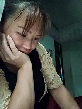 Snapshot of Tamara-a chatting on 11-12-25, 11:47 Tamara-a online show from 11-12-25, 11:47