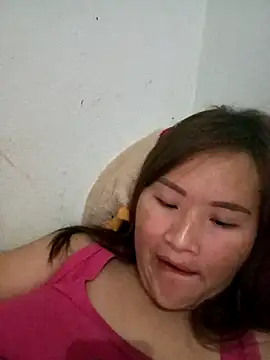 Snapshot of Tamara-a chatting on 11-14-25, 12:37 Tamara-a online show from 11-14-25, 12:37