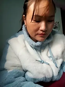 Snapshot of Tamara-a chatting on 11-28-25, 12:35 Tamara-a online show from 11-28-25, 12:35