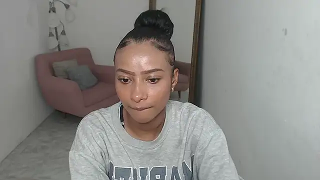 Snapshot of tatiana_oconell22 chatting on 11-03-25, 02:46 tatiana oconell22 online show from 11-03-25, 02:46