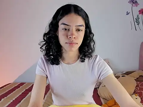 Snapshot of maddy_parker__ chatting on 03-06-26, 02:30 maddy parker online show from 03-06-26, 02:30