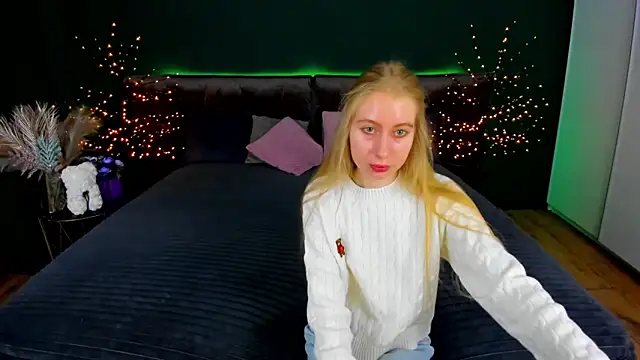 Alina Blonde online show from 10-30-25, 06:37