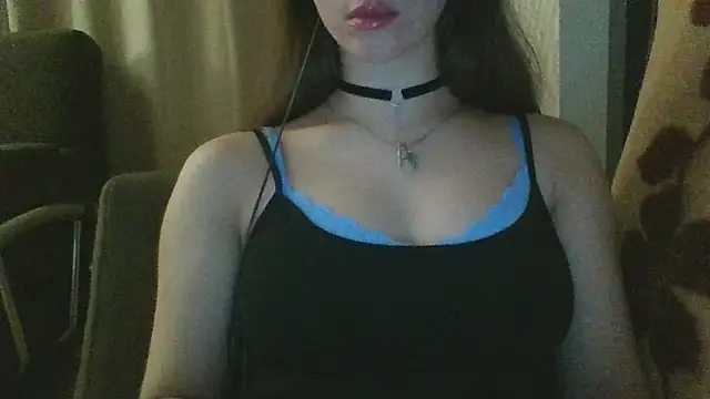 Snapshot of Avenyya chatting on 07-15-26, 06:13 Avenyya online show from 07-15-26, 06:13